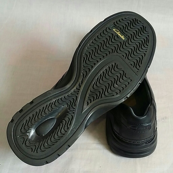 Clarks Slip-on Shoes Black Size 8 M Leather - Picture 4 of 5